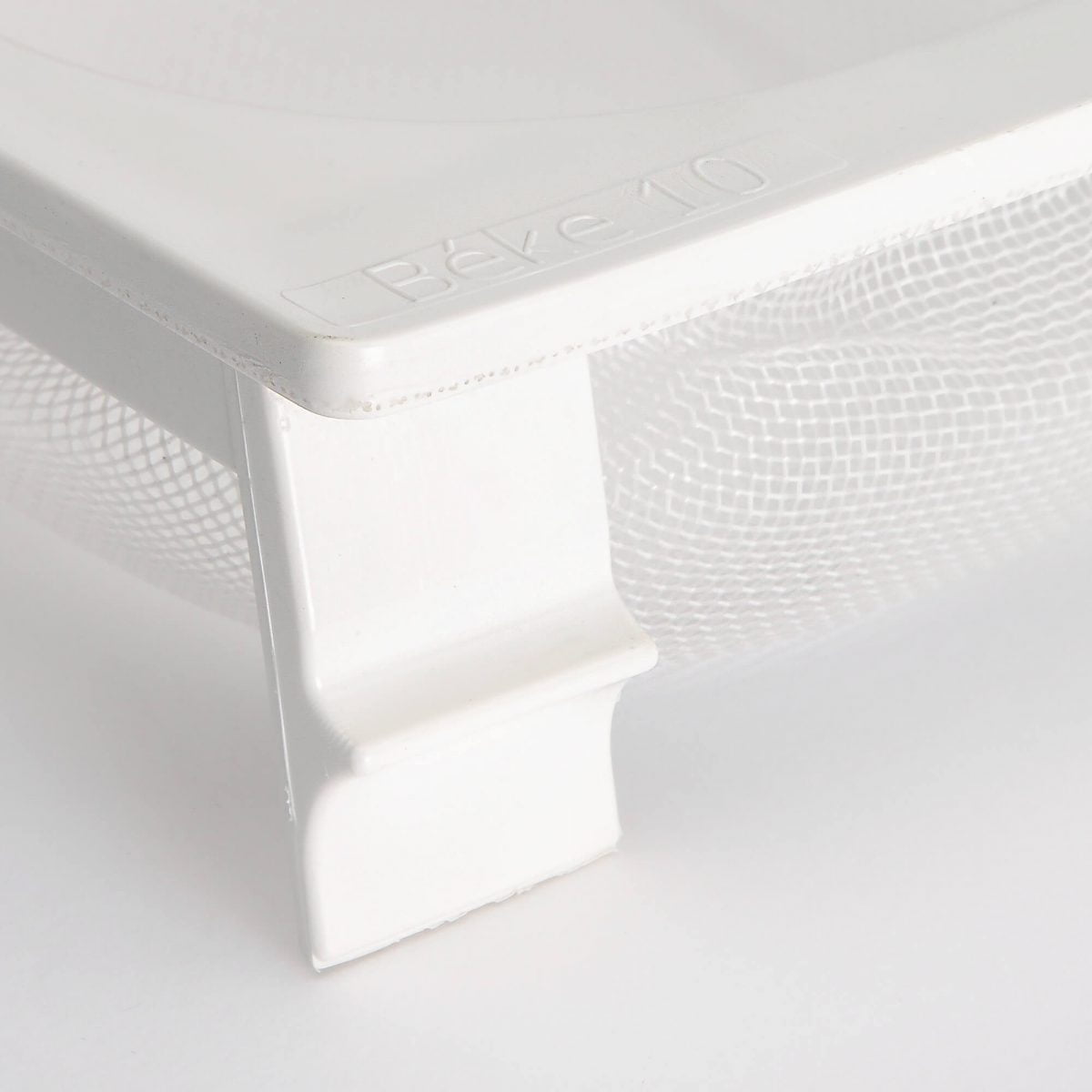 Benier Overhead Proofer Small Basket Pocket - 208 x 131 mm  = 8 1/8"x 5 1/8"x 2 3/8”deep - Image 2